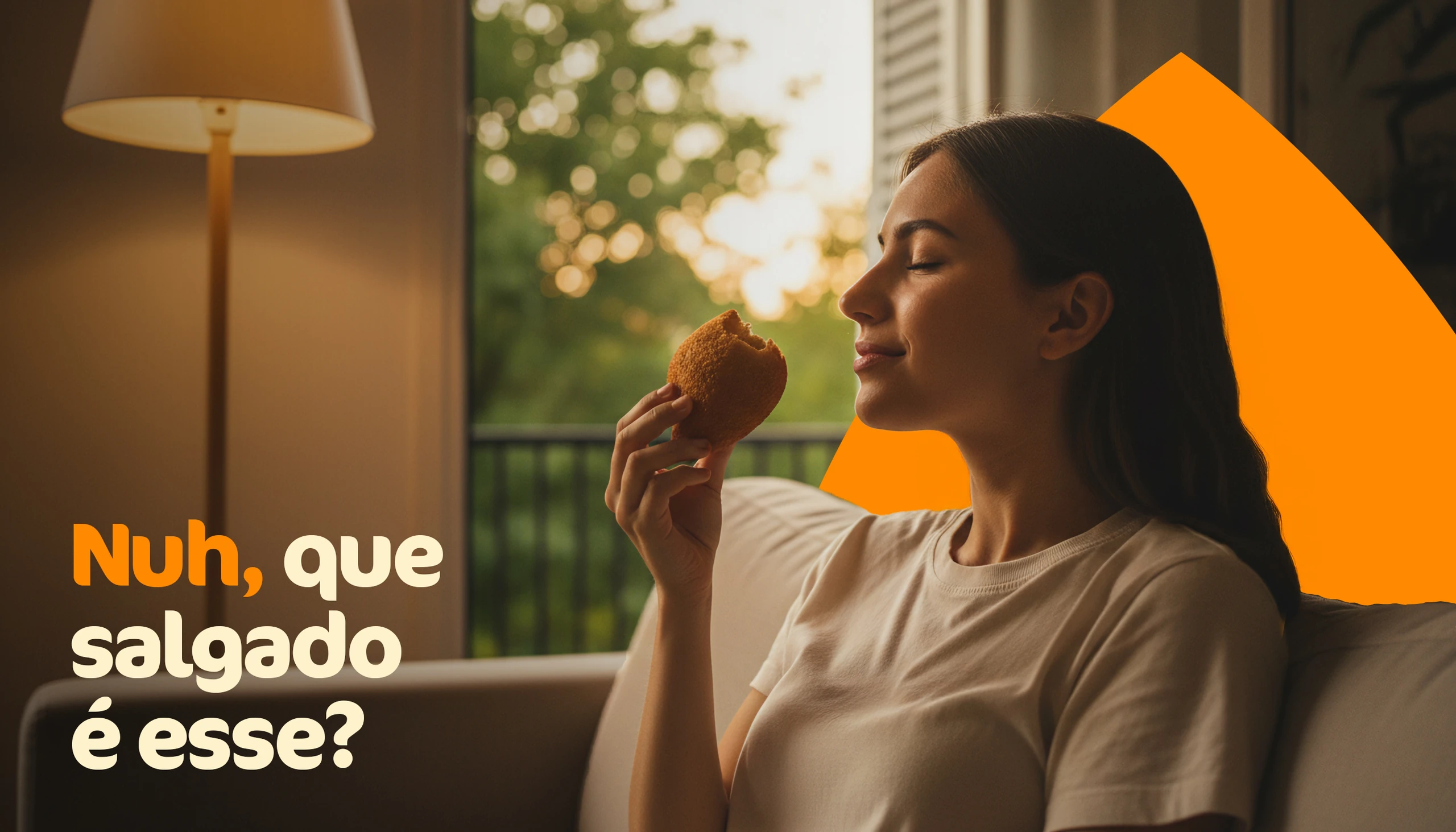 Peça “Nuh, que salgado é esse?” com uma mulher comendo salgado