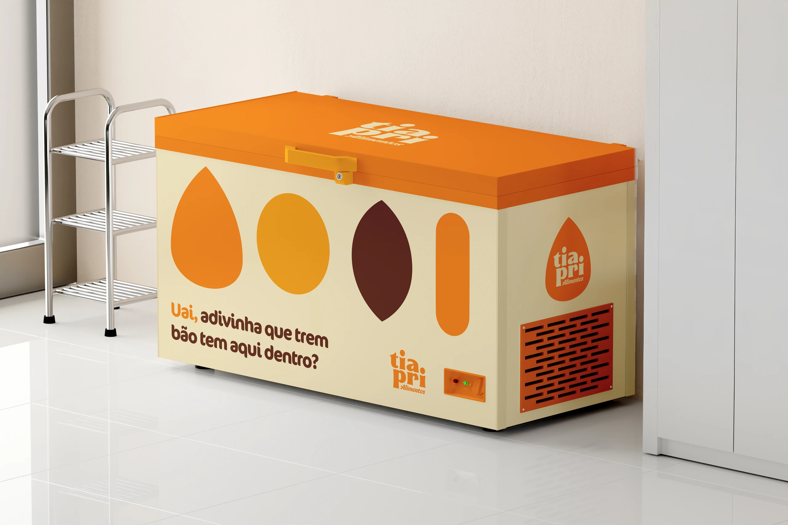 Freezer plotado com “Uai, adivinha que trem bão tem aqui dentro?”